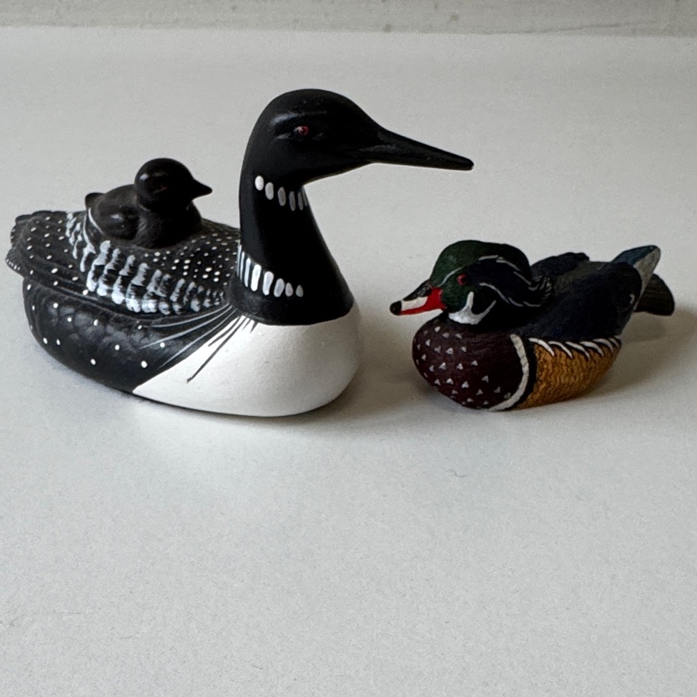 Bundle of four Hand-Painted Ceramic Bird & Figural Collectibles - Picture 3 of 13